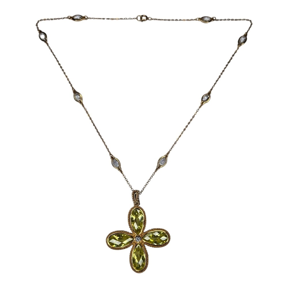 Gold Tone Green Faceted Glass Quatrefoil Pendant Necklace 18in Statement Jewelry - Picture 3 of 6